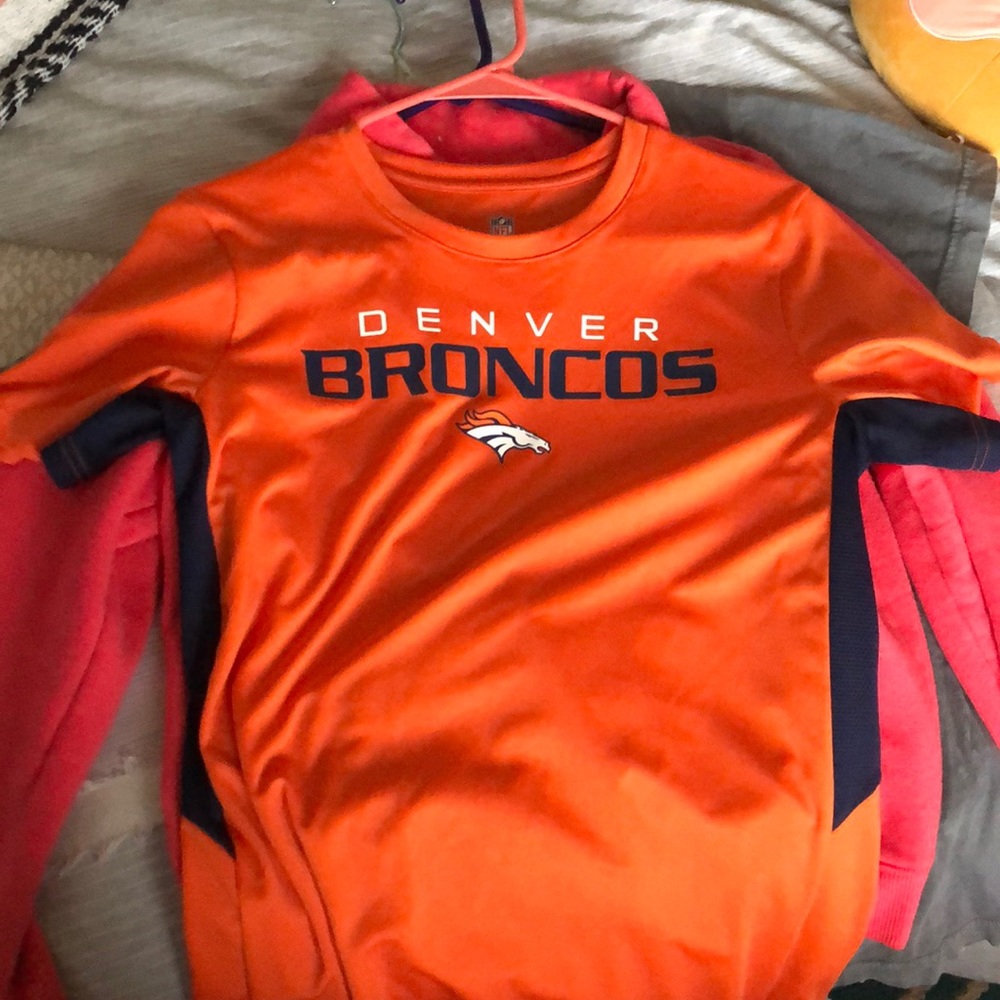 Denver Broncos shirt